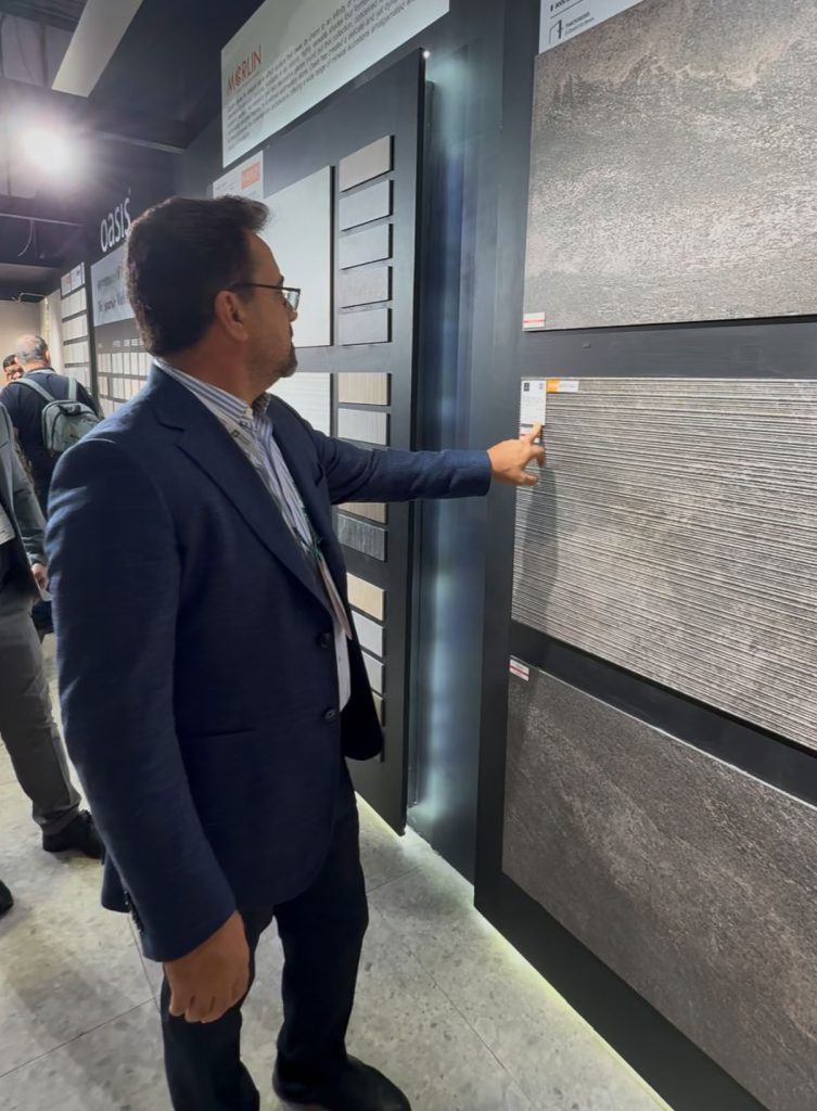 بازدید مهندس حسین ضیایی از نمایشگاه ساختمان BIG5 دبی